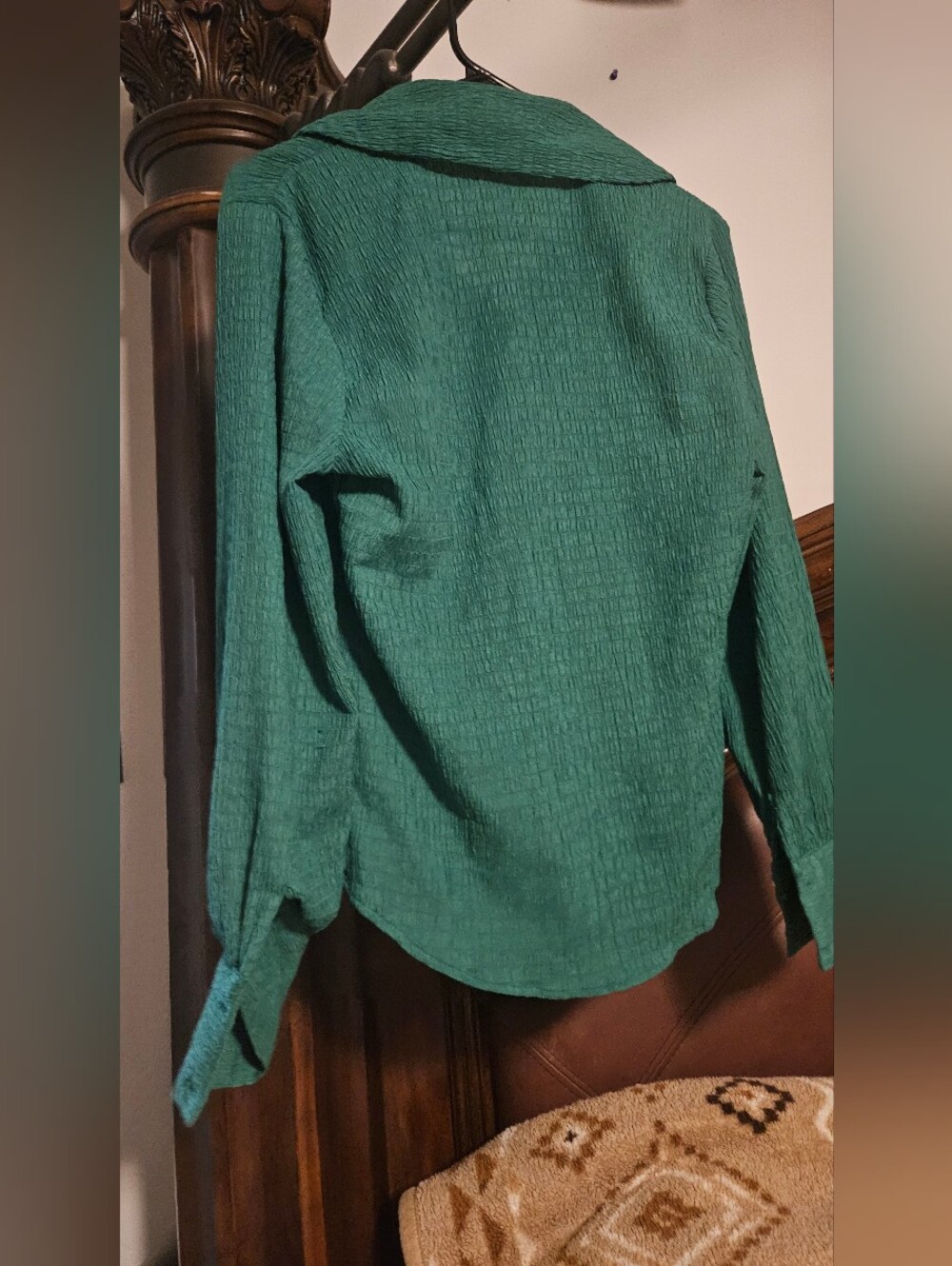 Green Textured Button-Up Shirt - Picture 3 of 5